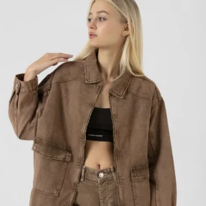 کاپشن زیپ‌دار قهوه‌ای زنانه اورسایز - 11848