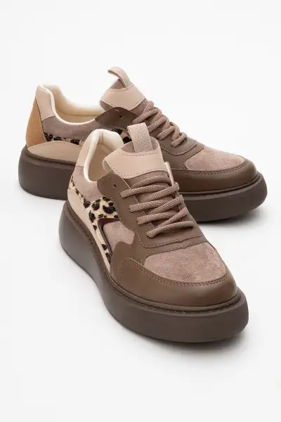 کفش ورزشی زنانه طرح پلنگی طبی ایتالیا رنگ قهوه‌ای