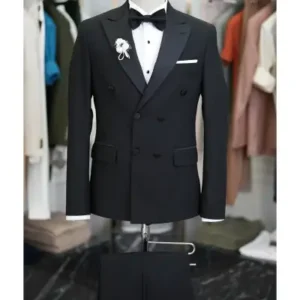 کت و شلوار دامادی نازک با یقه کلاسیک سبک ایتالیایی مشکی به همراه پاپیون اسلیم