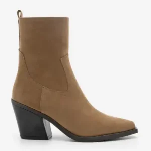 چکمه وسترن زنانه با نوک تیز فتیای قهوه‌ای - 13152