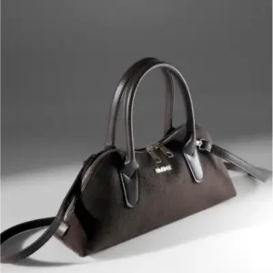 کیف دستی و دوشی زنانه با جزئیات اکسسوری طلایی به رنگ قهوه‌ای سوئید تلخ - 13149