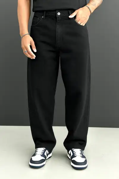 شلوار جین راحت فیت باگ مشکی بدون لاکرا شلوار جین راحت فیت باگ مشکی بدون لاکرا