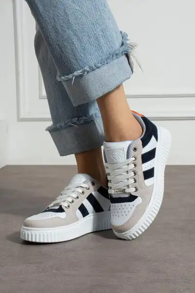 کفش ورزشی و روزمره زنانه ار برند مشهور پولو دو رنگ کفش ورزشی و روزمره زنانه ار برند مشهور پولو دو رنگ