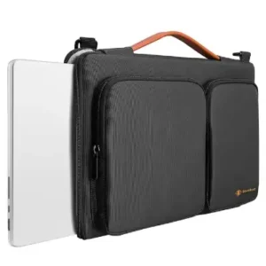 کیف لپ‌تاپ سیاه رنگ ضد آب برای مک‌بوک ایر و پرو با سایز 13.5-14.4 اینچ - مدل Defender A42 - 13602