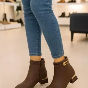 بوت روزمره زنانه با نوک تیز و پاشنه بلند، دارای زیپ جانبی و قفل - 13557