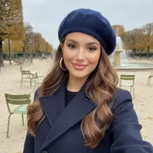 کلاه فرانسوی پرزدار زنانه رنگ سرمه‌ای - 13312