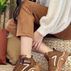 اسنیکر زنانه تبا کفی طبی